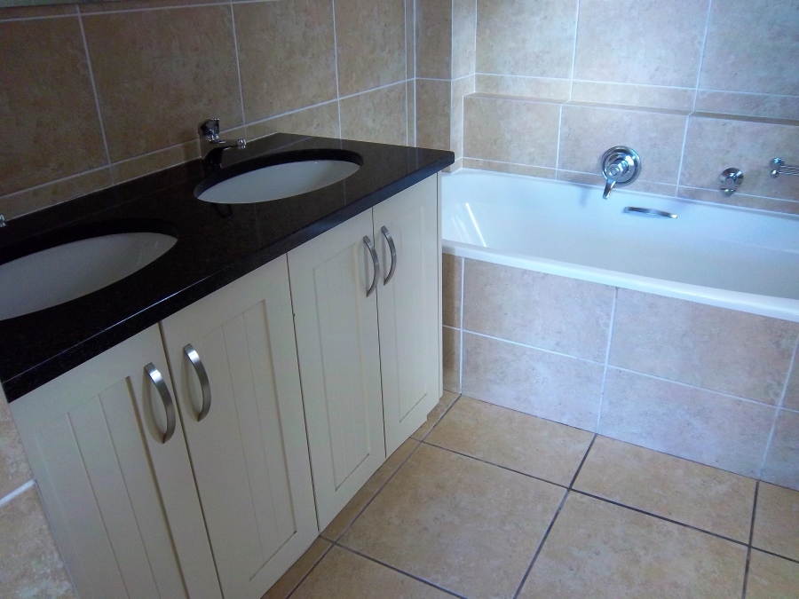 To Let 2 Bedroom Property for Rent in Strand North Western Cape